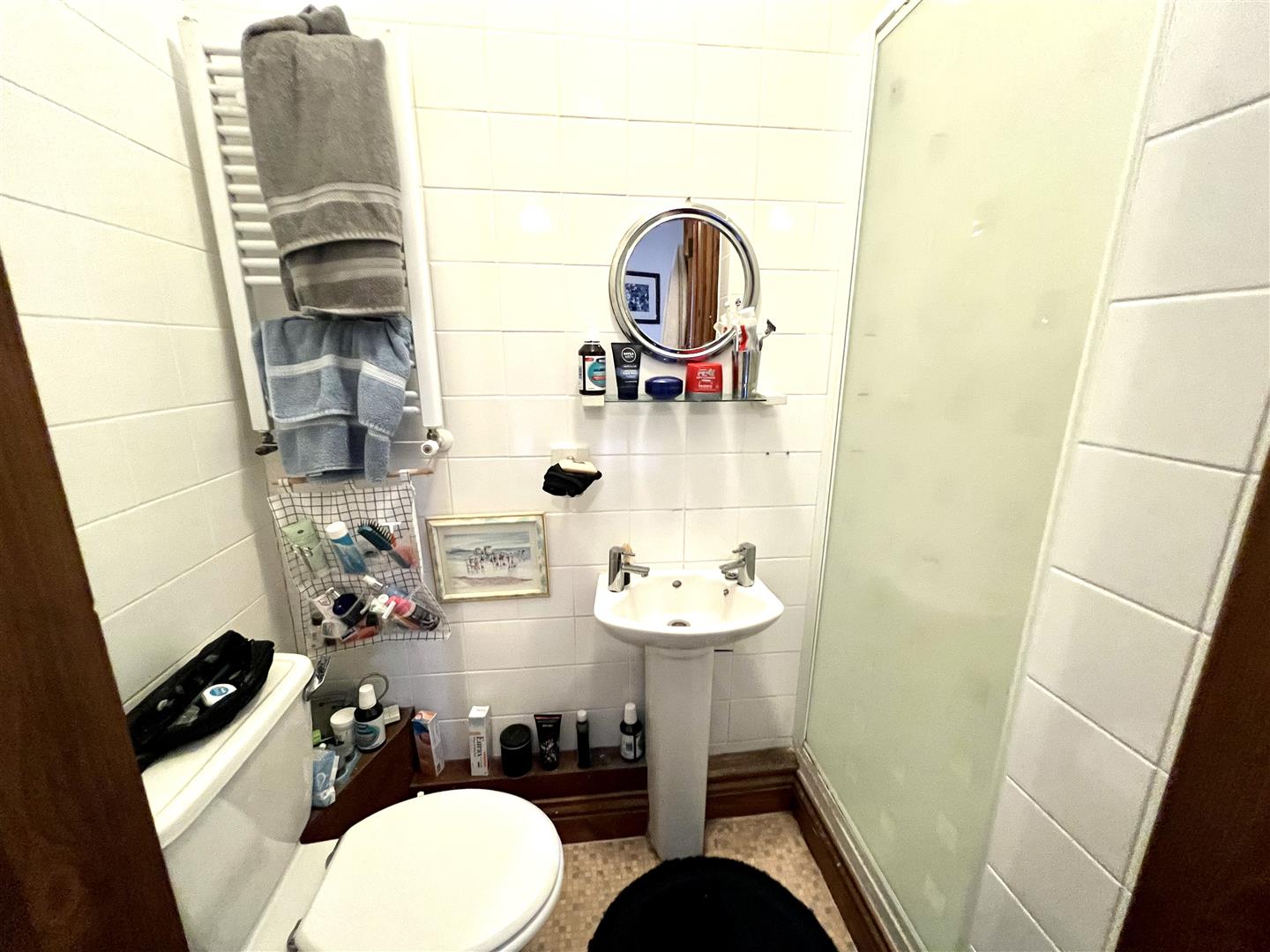 EN SUITE